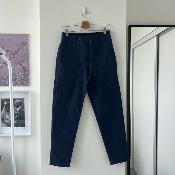 Lululemon Bowline Pant *Utilitech 30"
True Navy - Picture 6 of 8